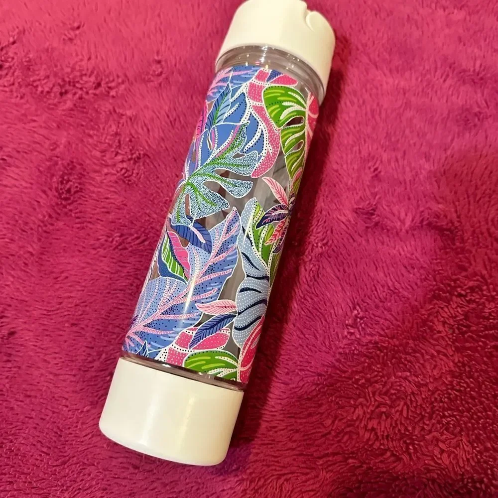 NIB Lilly Pulitzer Blue Grotto Beleaf in Yourself 24 Oz. Water Bottle